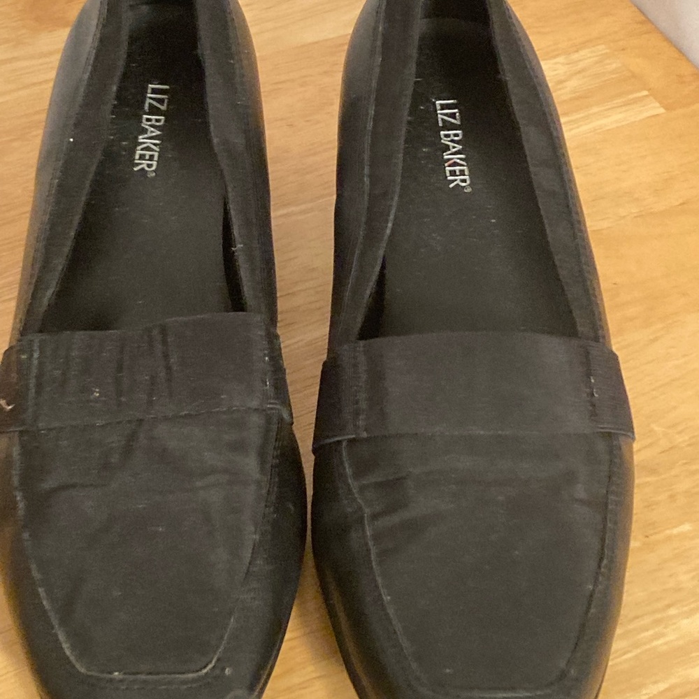 Womens slip on Liz baker shoes size 8